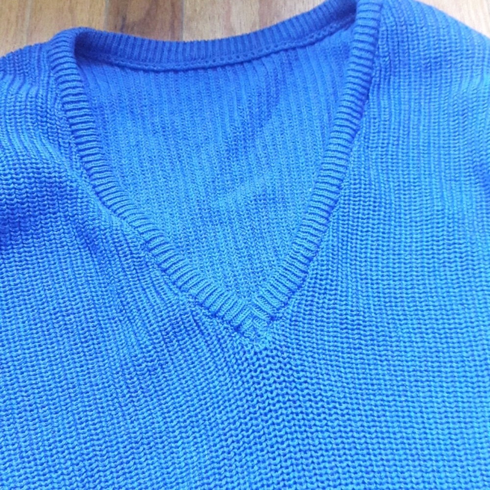 Sweater - Picture 2 of 5